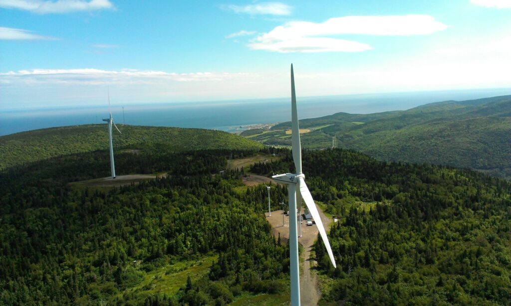 Microréseau éolien-solaire-diesel